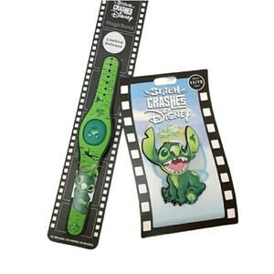 Disney Parks Stitch Crashes Disney Peter Pan MagicBand 2 Stitch Trading Pin NWT